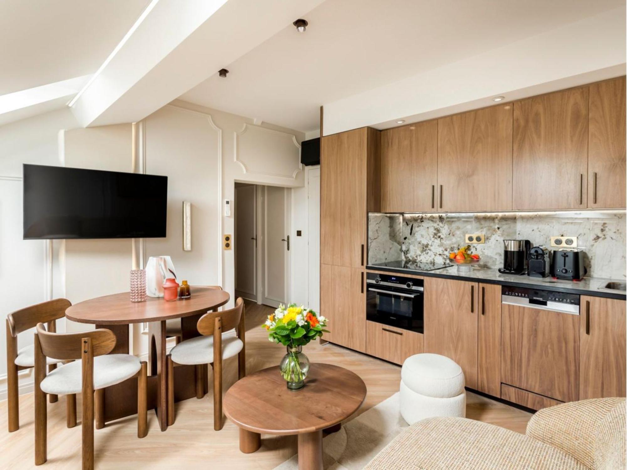 Appartement Merveil - Luxury - Champs Elysees - St Cyr I *