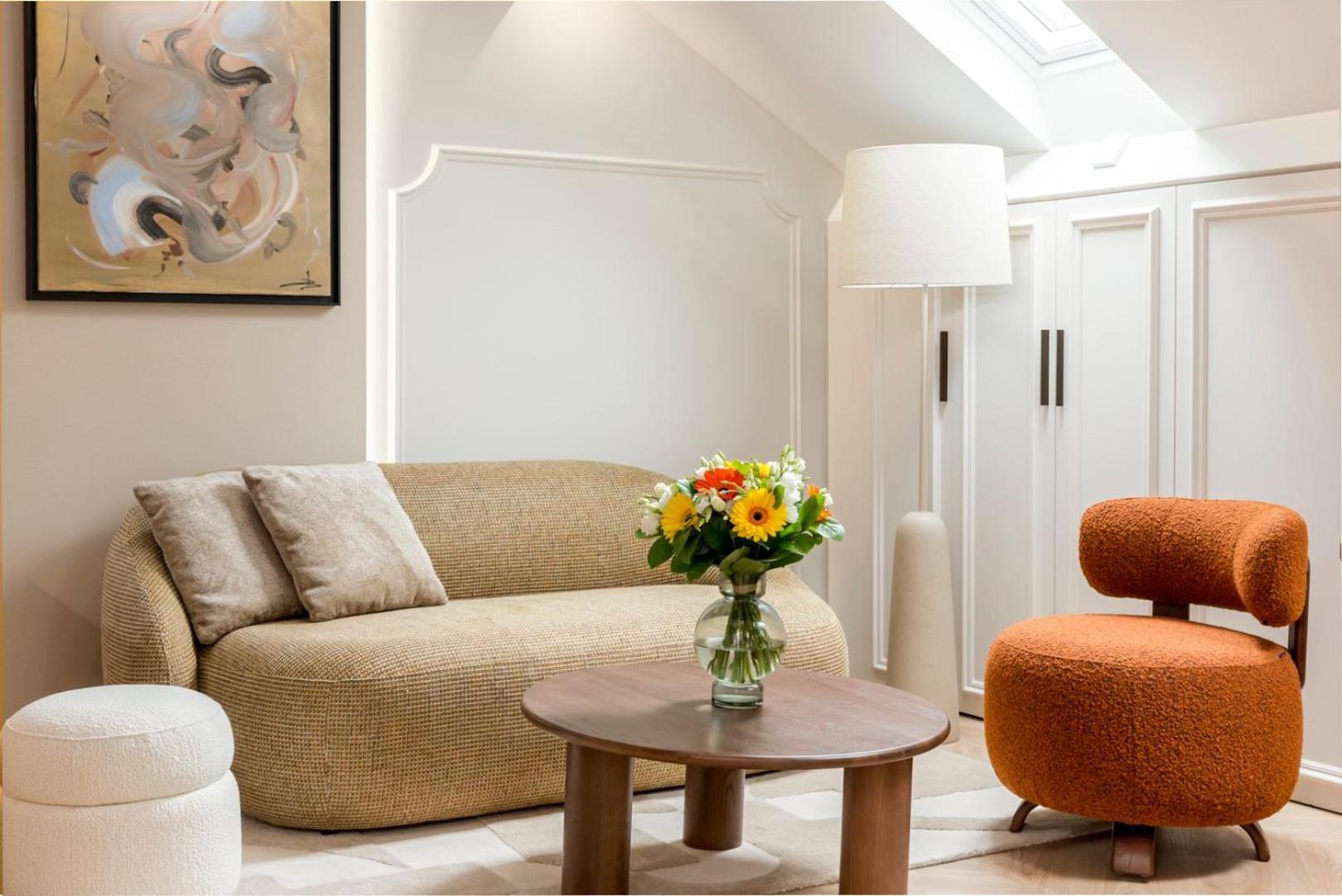 Merveil - Luxury - Champs Elysees - St Cyr I