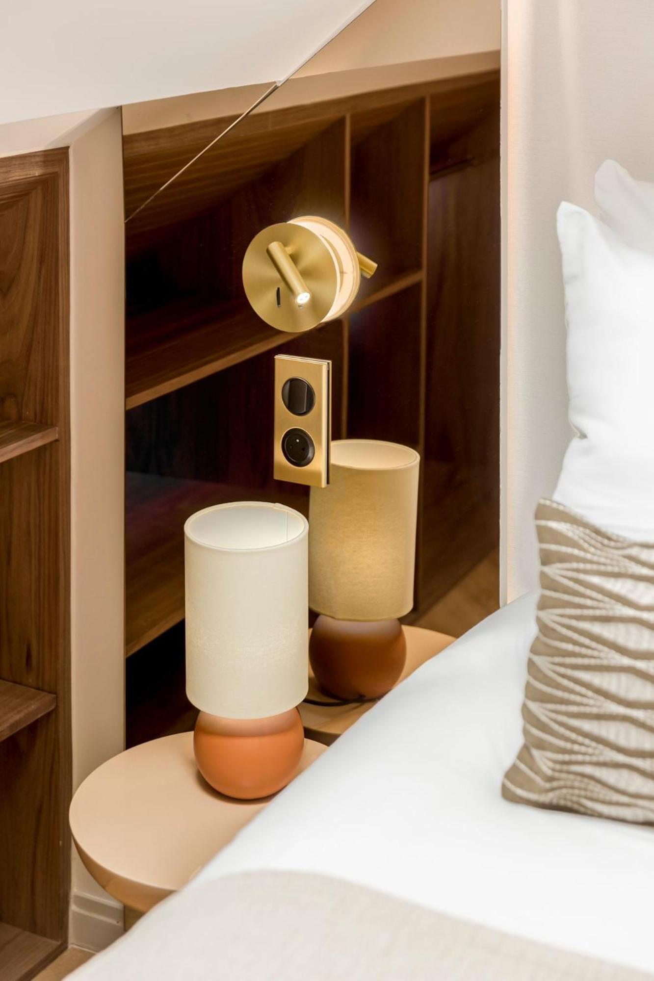 Merveil - Luxury - Champs Elysees - St Cyr I